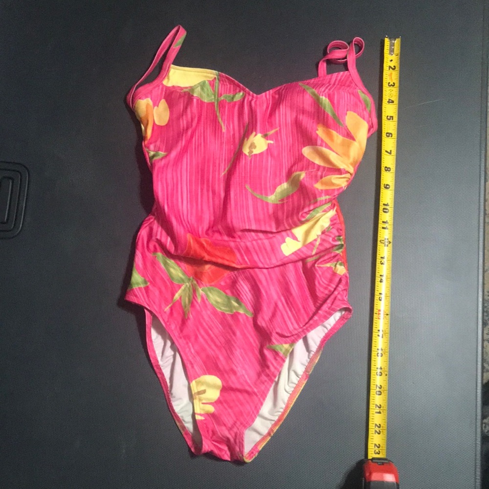 Christina Vintage Swimsuit One Piece Pink Floral Woman Size 14 Great condition